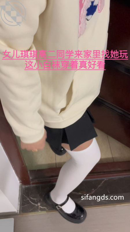 4月30日-2❤️❤️❤️中港台精選【15部】外表清純可愛小妹據說剛做不久下面又緊又嫩