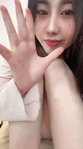 ❤️❤️❤️OnlyFans美乳網黃辛尤里體育館除了打羽毛球還可以和肌肉猛男打炮呻吟在場館回蕩