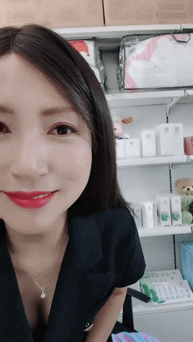 ❤️❤️❤️偷拍路過婚車隊伍伴娘親友團絡繹不絕上廁所