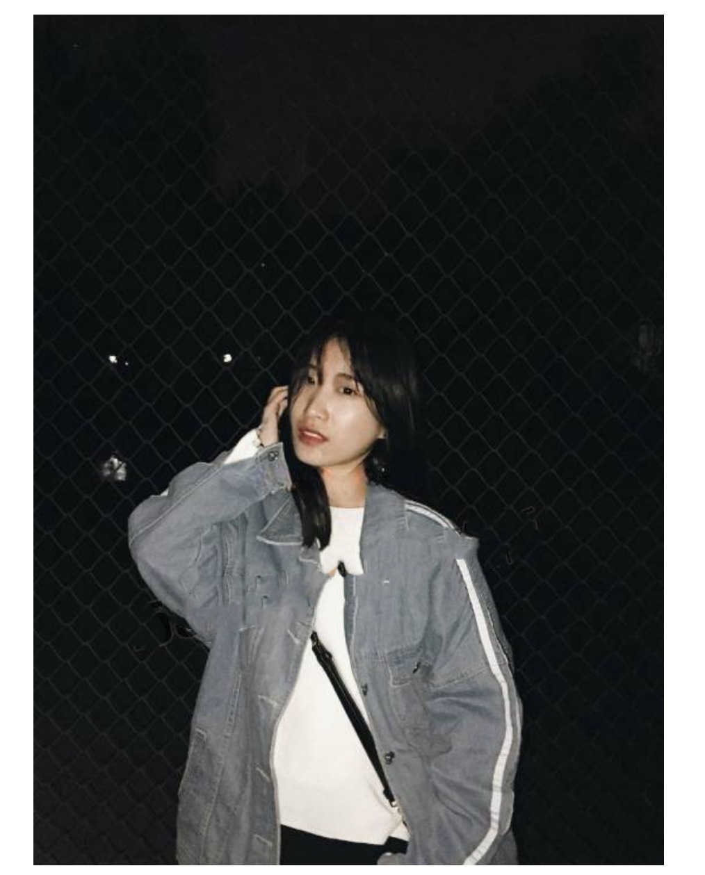❤️❤️❤️【偷窺】長相可愛美女,扒開下面尿尿玩陰蒂