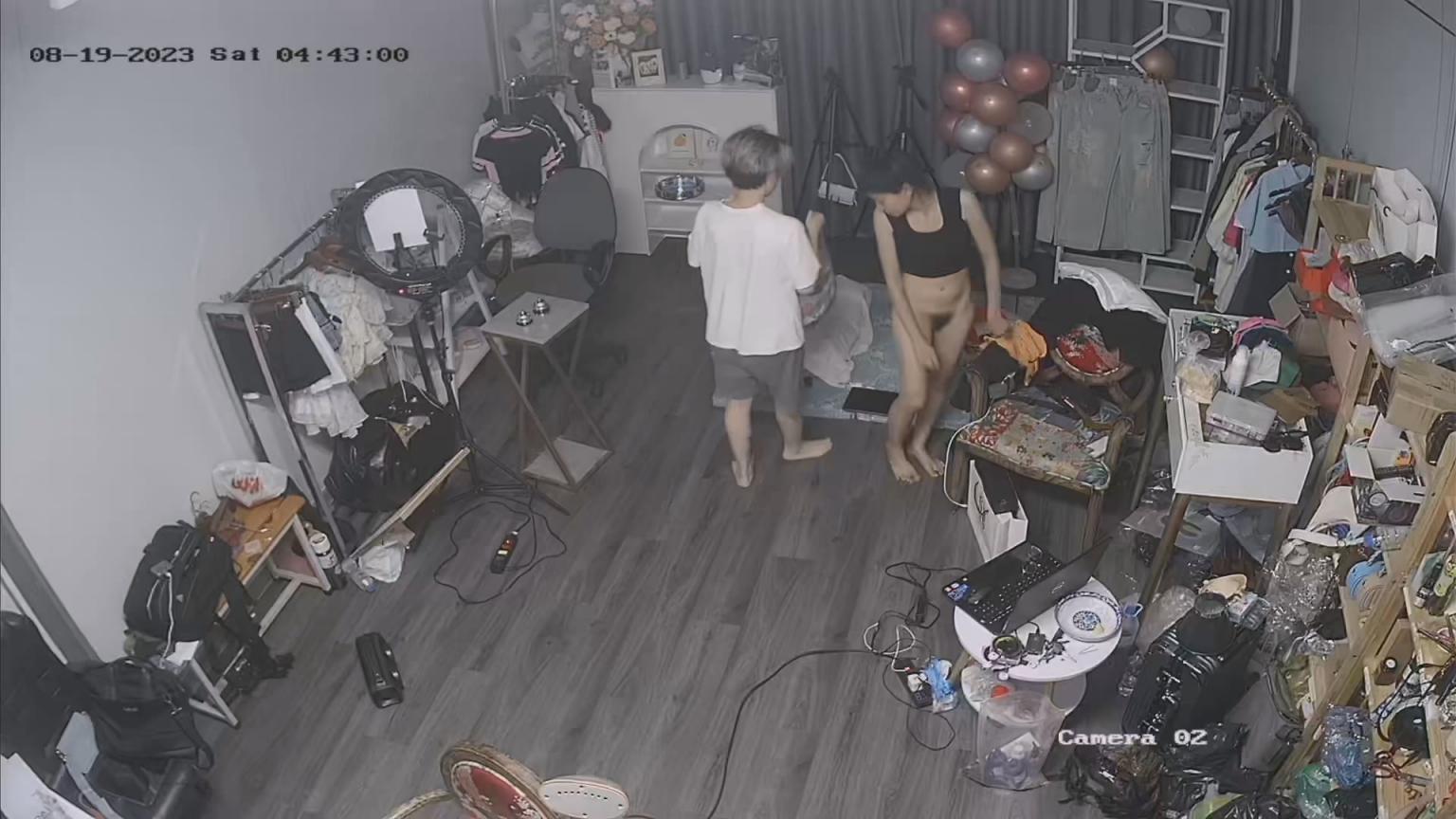 ❤️❤️❤️【獵奇】舔逼不用求男人自己可以幫自己舔逼長見識了舔逼自慰新高度