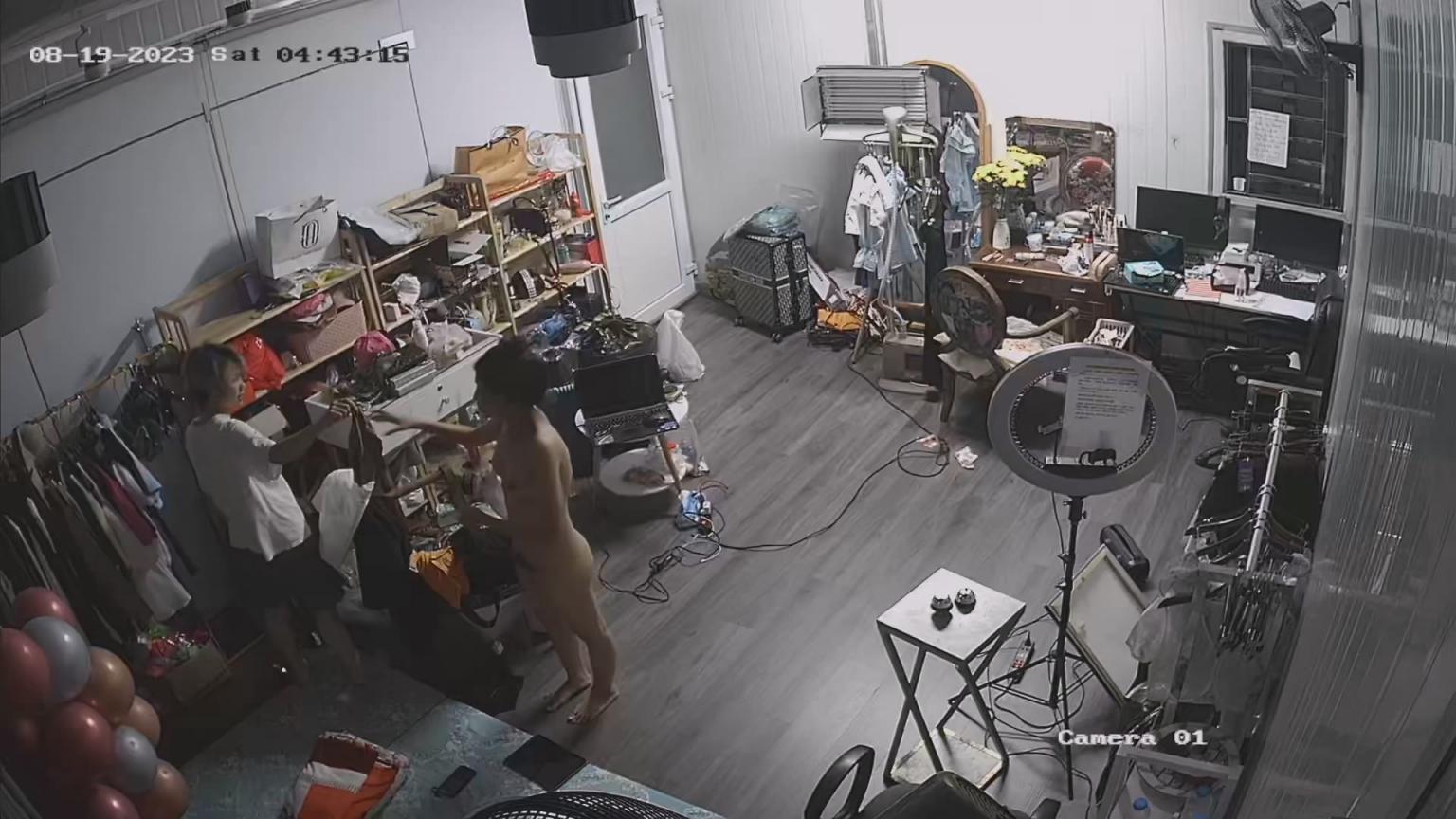 ❤️❤️❤️【獵奇】舔逼不用求男人自己可以幫自己舔逼長見識了舔逼自慰新高度