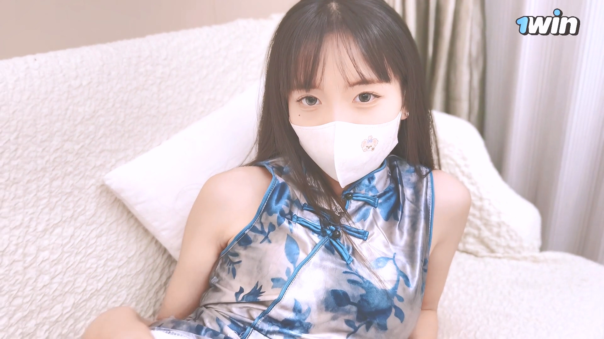 ❤️❤️❤️《换妻俱乐部泄密流出》绿帽老公带着老婆酒店找单男❤️几个人轮流操