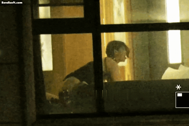 ❤️❤️❤️体重70多斤的白瘦小萝莉抱起打桩加钱无套内射逼里