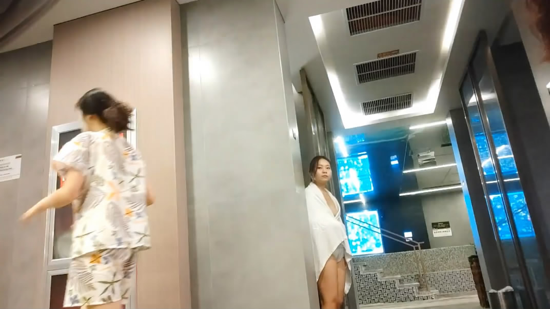 ❤️❤️❤️約妹達人離異小少婦第5部,吃了偉哥人就飄這B真的好搞笑