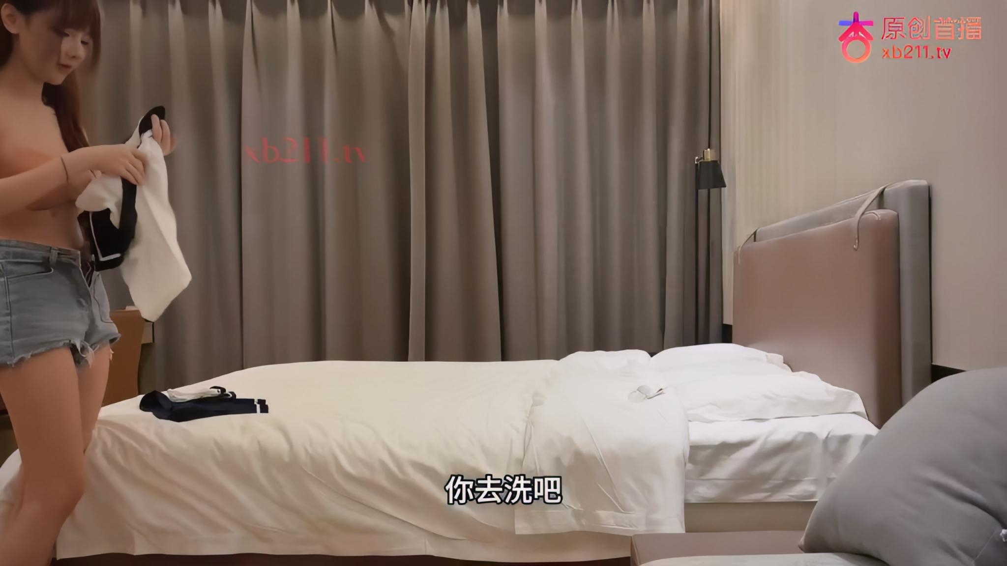 ❤️❤️❤️【臺灣】EDMosaic極品新人19歲晴子被檔拐來打炮❤️老公幹著粉穴給老婆看