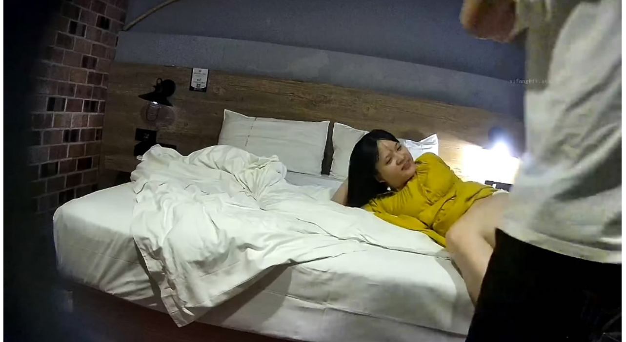 ❤️❤️❤️【臺灣】大尺度三級片-《破浪男女》劇情十分淫亂,兩男一女互相3P