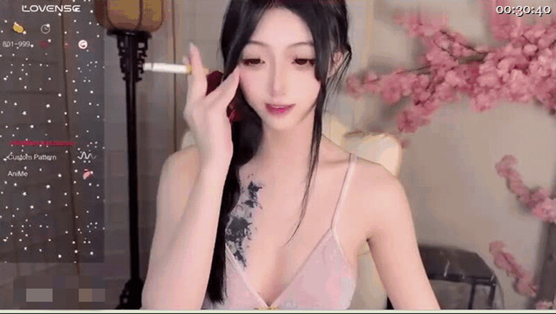 ❤️❤️❤️油管热门瑜伽博主【zhouyiqin】订阅福利，居家户外露奶露鲍瑜伽自拍，全方位展示女性胴体的魅力