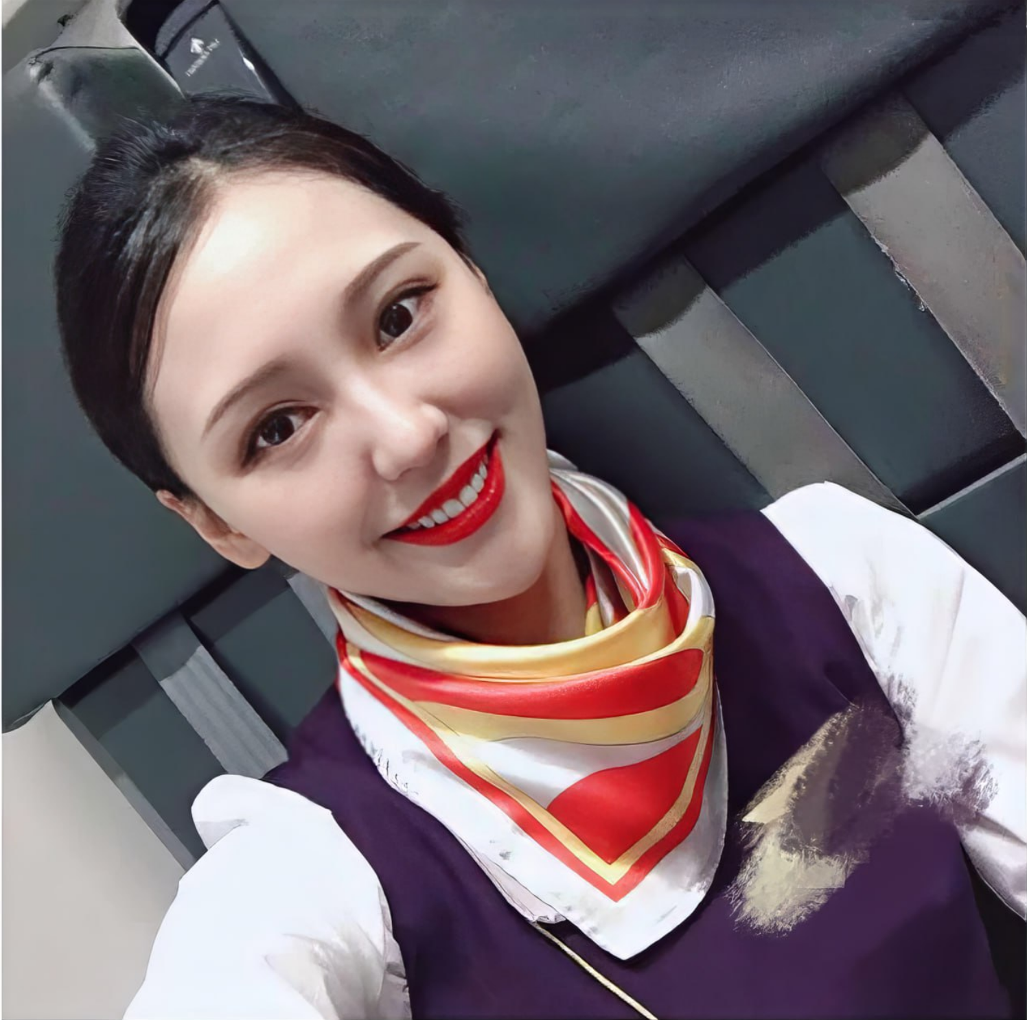 ❤️❤️❤️春秋航空空姐「卿沐語」被金主包養視頻流出!口爆深喉無套內射，雞巴抽臉，該玩的都給玩遍了