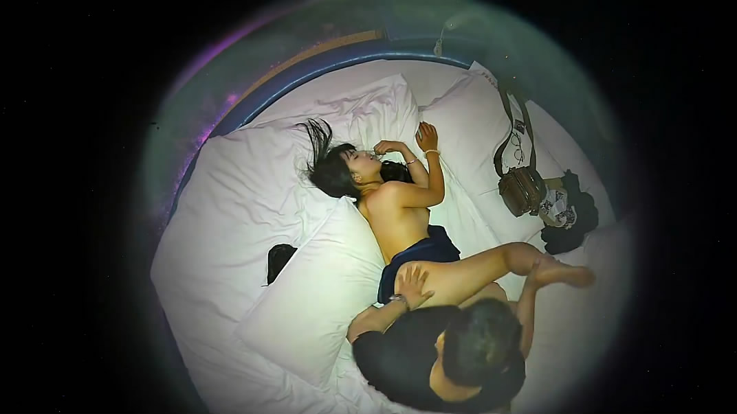 ❤️❤️❤️廣西已婚人妻羅露珠與陌生炮友翻雲覆雨爆操騷逼淫水流淌騷浪呻吟勾魂無比