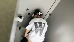 ❤️❤️❤️【臺灣】FansOne蜜桃肥臀00後顏值女模【艾希】女友背著男友視訊自慰賺錢,反被男友用錢羞辱中出