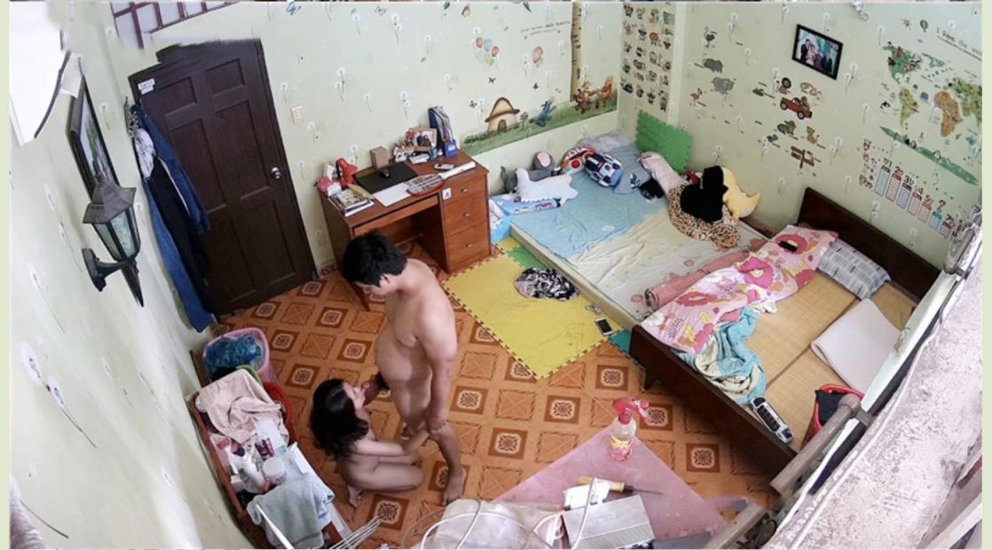 ❤️❤️❤️某醫院心電圖檢查科室，無良醫生高清偸拍多個年齡段的女人乳房，少婦少女熟女都有