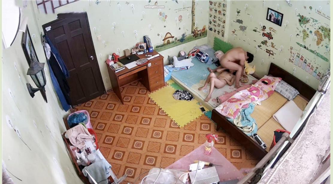 ❤️❤️❤️某醫院心電圖檢查科室，無良醫生高清偸拍多個年齡段的女人乳房，少婦少女熟女都有
