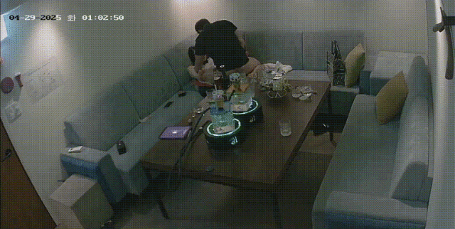 ❤️❤️❤️95後希爾頓酒店前台小姐姐,170大長腿苗條美女,現在有錢,真的玩的更刺激了,直接強插