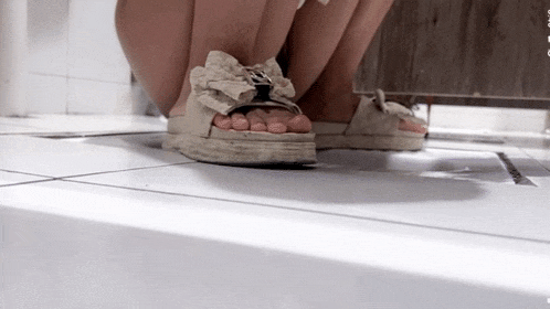 ❤️❤️❤️多倫多某跨國會計律師事務所身材不錯的氣質美女和大屌洋上司性愛視頻無水印版