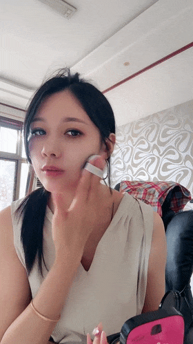 ❤️❤️❤️香港黃業《俄羅斯導彈入侵波蘭街》清晰鮑魚展示高清修覆版!