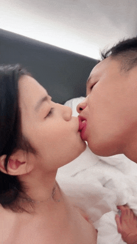 ❤️❤️❤️「狠台北」變態老板用口爆來面試內衣模特的清純日本妹