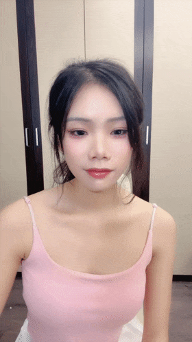 ❤️❤️❤️大學美女男生寢室做愛，被男友調教成小母狗全裸勇闖男廁所，主打真實刺激