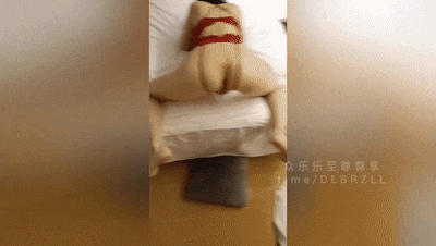 ❤️❤️❤️伊藤誠(派大星)你們都愛的小姐姐又一次更新了❤️紫色情趣絲襪修長的腿
