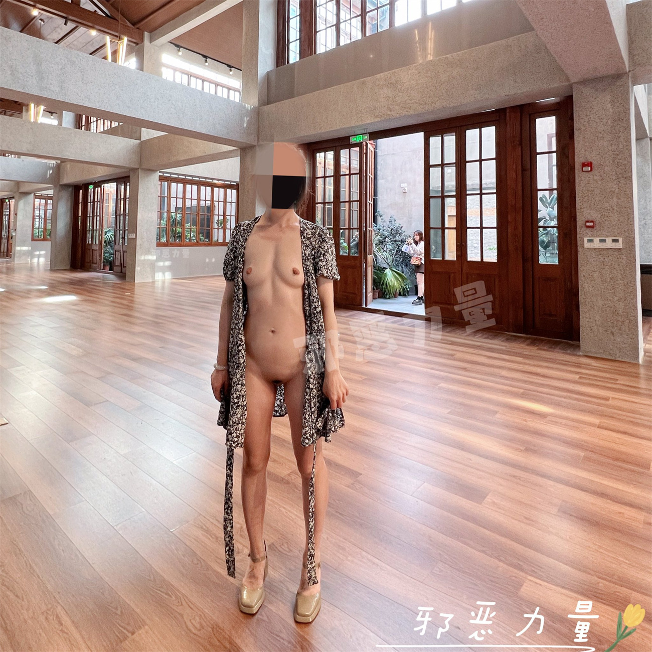 ❤️❤️❤️大神約炮18歲極品蘿莉，太象楊超越，非常清純可人，奶子還在發育，美美蘿莉全身粉嫩