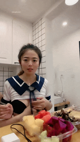 ❤️❤️❤️軍人節特輯二兵收假連長辦公室搜身，一不小心就起了生理反應以為是違禁品，就把他褲子脫了